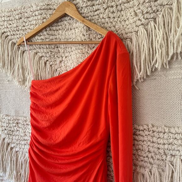 Halston Giana Gown - Picture 2 of 9